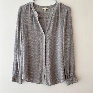 Joie gray silk blouse hidden buttons long sleeve snake print